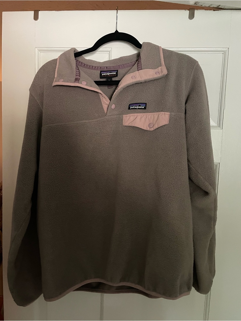 Patagonia Women’s Taupe Fleece Snap Pullover with Light Pink Trim